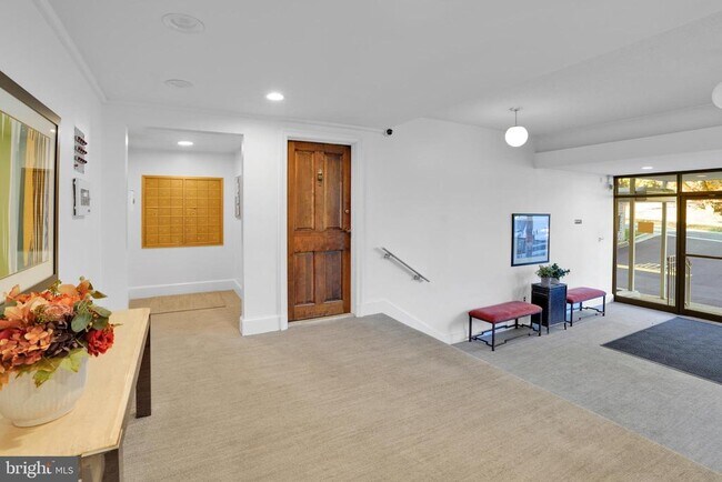 Building Photo - 2100 Washington Ave