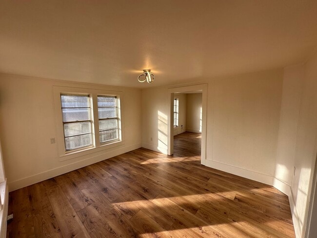 Building Photo - Come look at this remolded 2-bedroom 1-bath house in Morrilton.