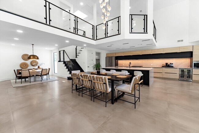 Building Photo - 1 E Wedgewood Glen