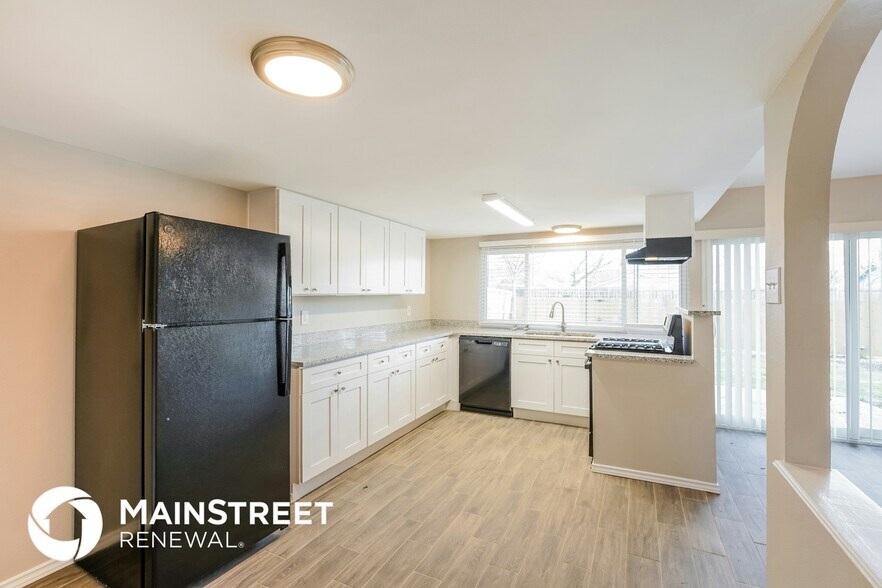 Building Photo - 5038 Overcrest Dr