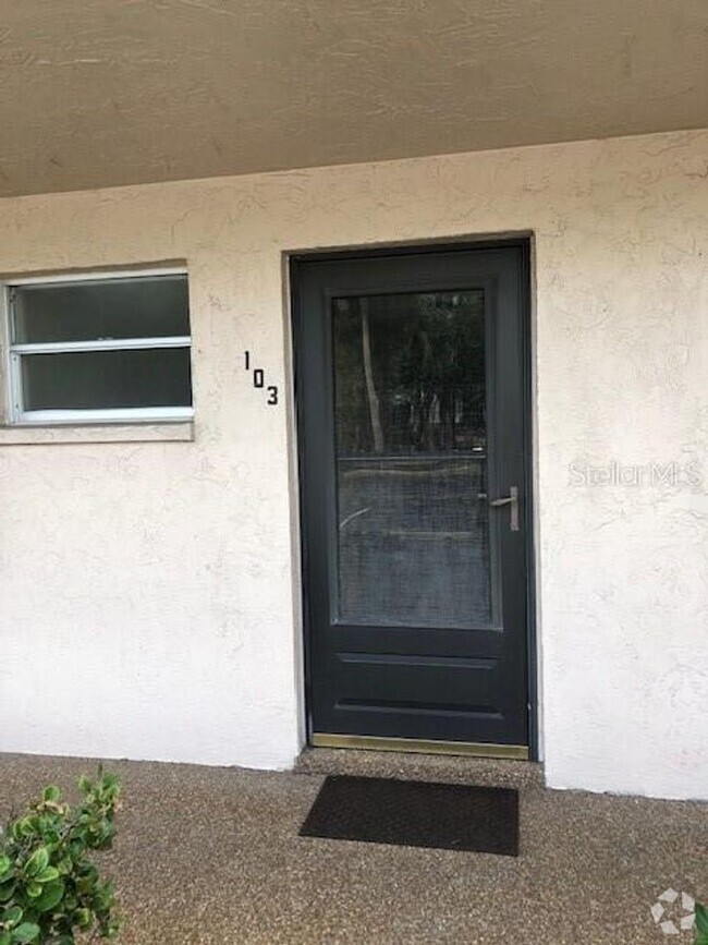Building Photo - AVAILABLE OFF SEASON FOR $1,800/MO