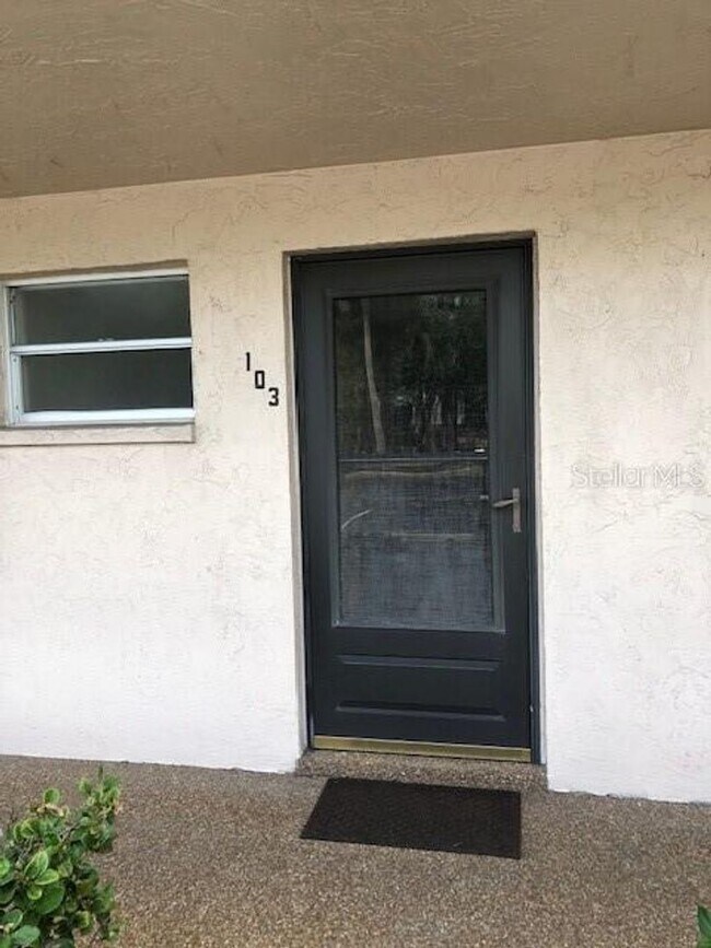 Primary Photo - AVAILABLE OFF SEASON FOR $1,800/MO