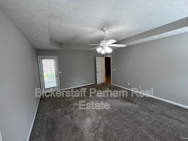 Building Photo - 8012 Rocky Creek Dr