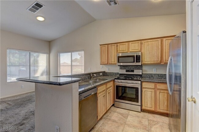 Building Photo - 7250 White Dove Dr