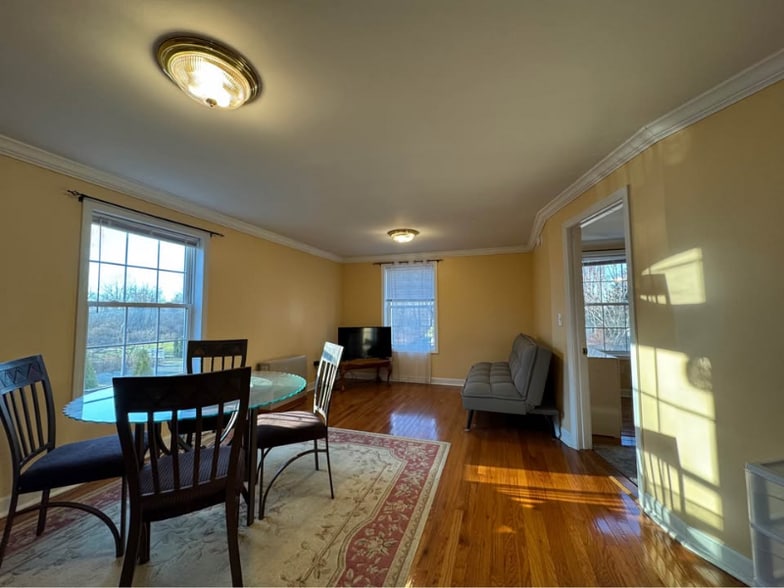 Building Photo - 108 Cobb Ave