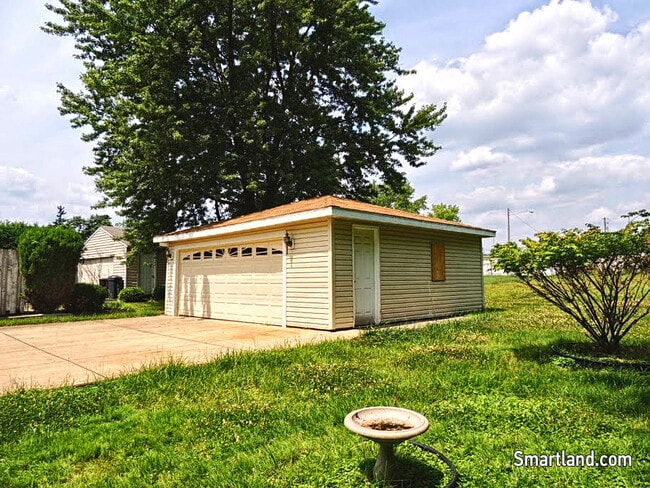 Building Photo - Newly Renovated 3-Bed, 1-Bath Bedford Ranch — Move-In Ready