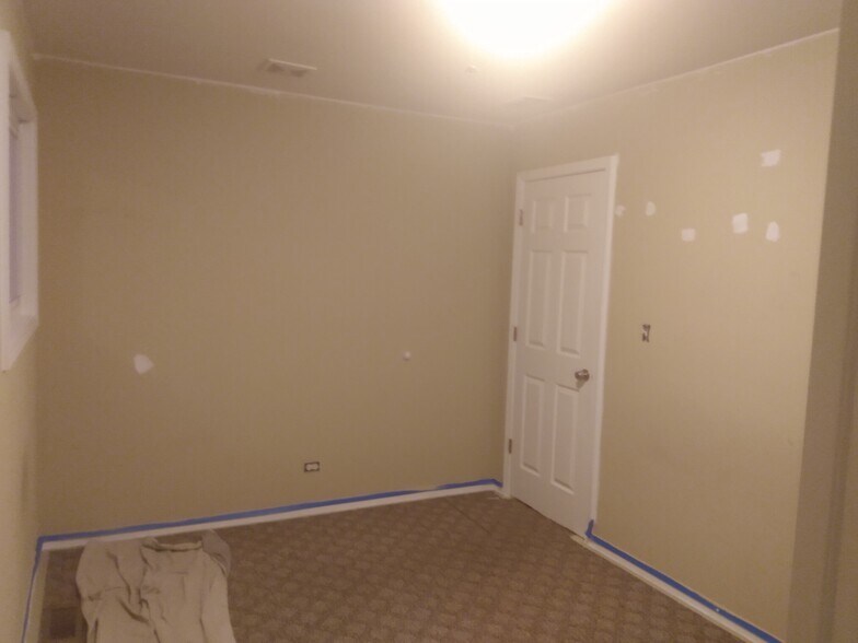 Building Photo - 1818 Whitney Dr