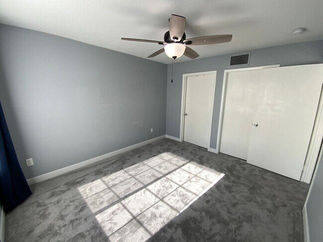 Building Photo - 2 Bed, 2 Bath, Condo with Pools, Fitness Center & Balcony located in Las Vegas, Nevada.