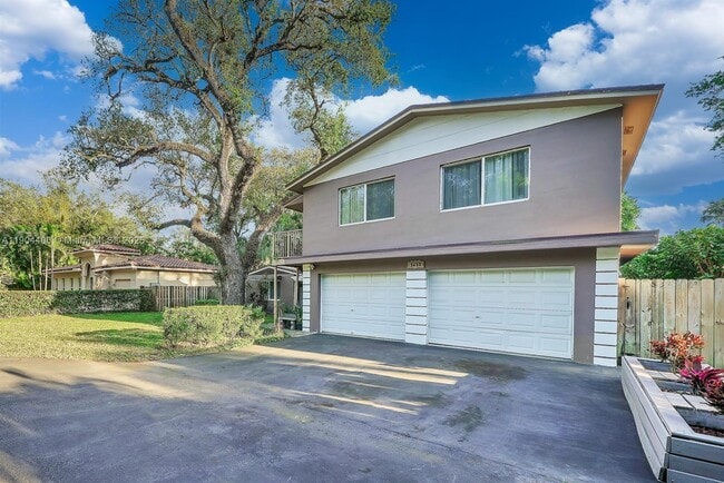 Primary Photo - 1610 SW 30th Pl