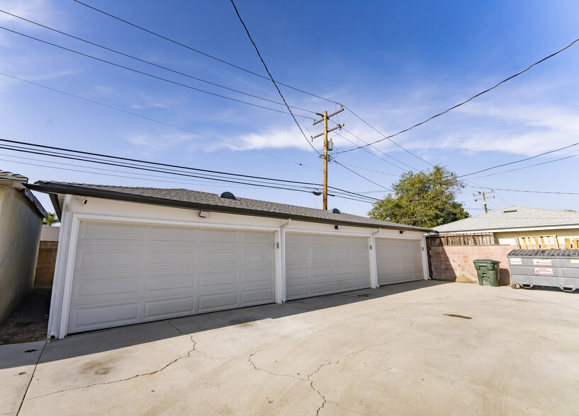 1 Space in Garage - 10023 Pomering Rd