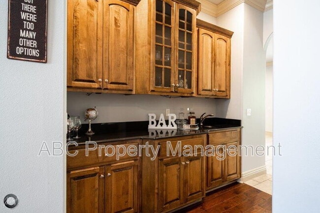 Building Photo - 5106 Sloan Cir