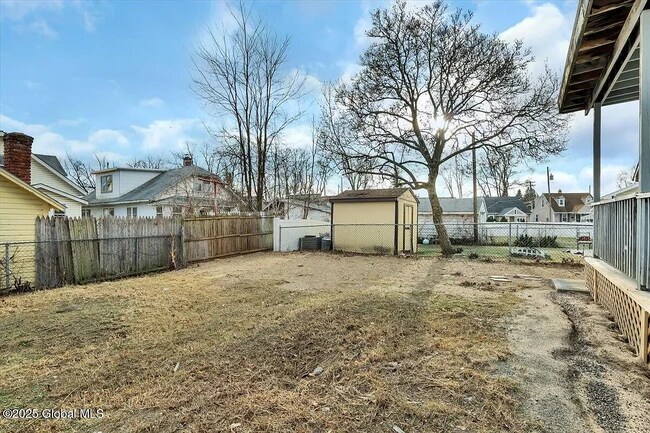 Building Photo - 22 Maplewood Ave