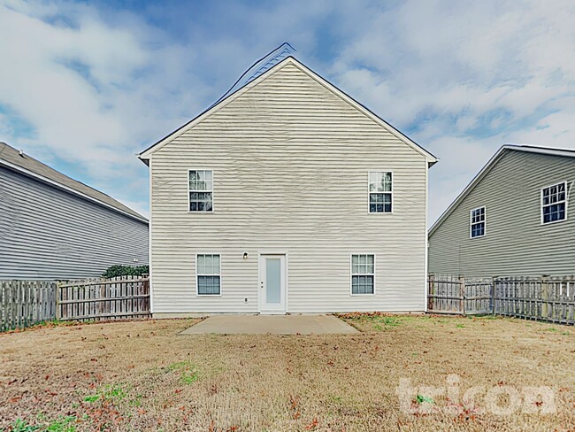 Building Photo - 137 Chatham Trace