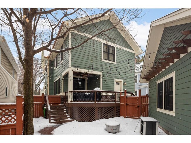 Building Photo - 2012 W Laurel Ave