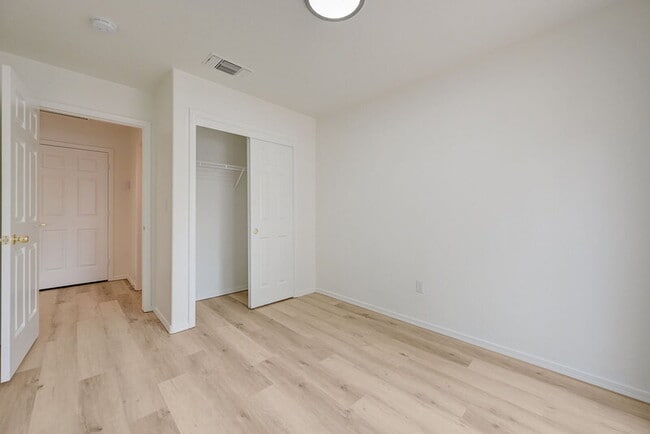Building Photo - 2613 Breakers Creek Dr