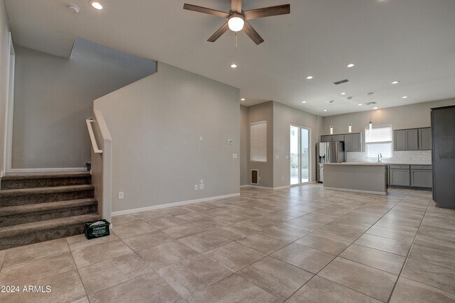 Building Photo - 15717 W Polk St