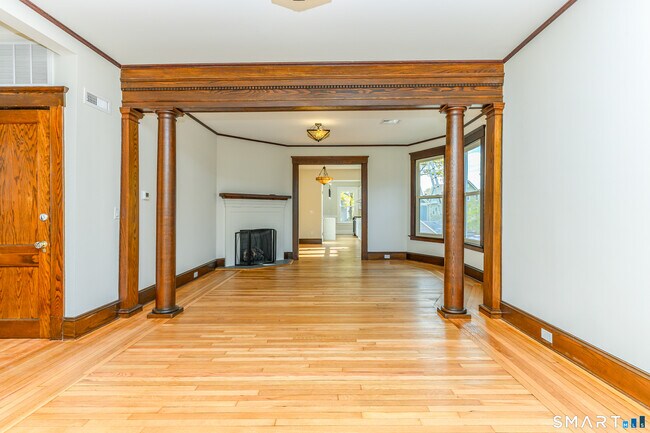 Building Photo - 27 Hubinger St