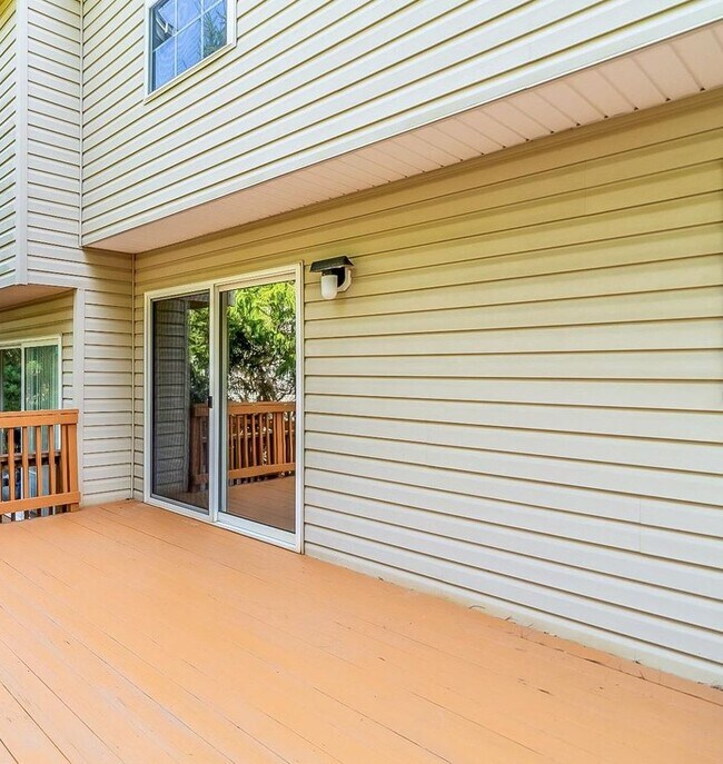 Building Photo - 4733 Buxton Cir