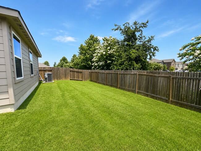 Building Photo - AVAILABLE NOW; APPLY AT OUR WEBSITE TODAY!!