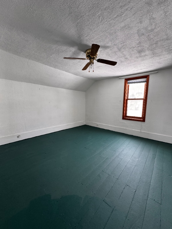 Building Photo - 416 W Munising Ave
