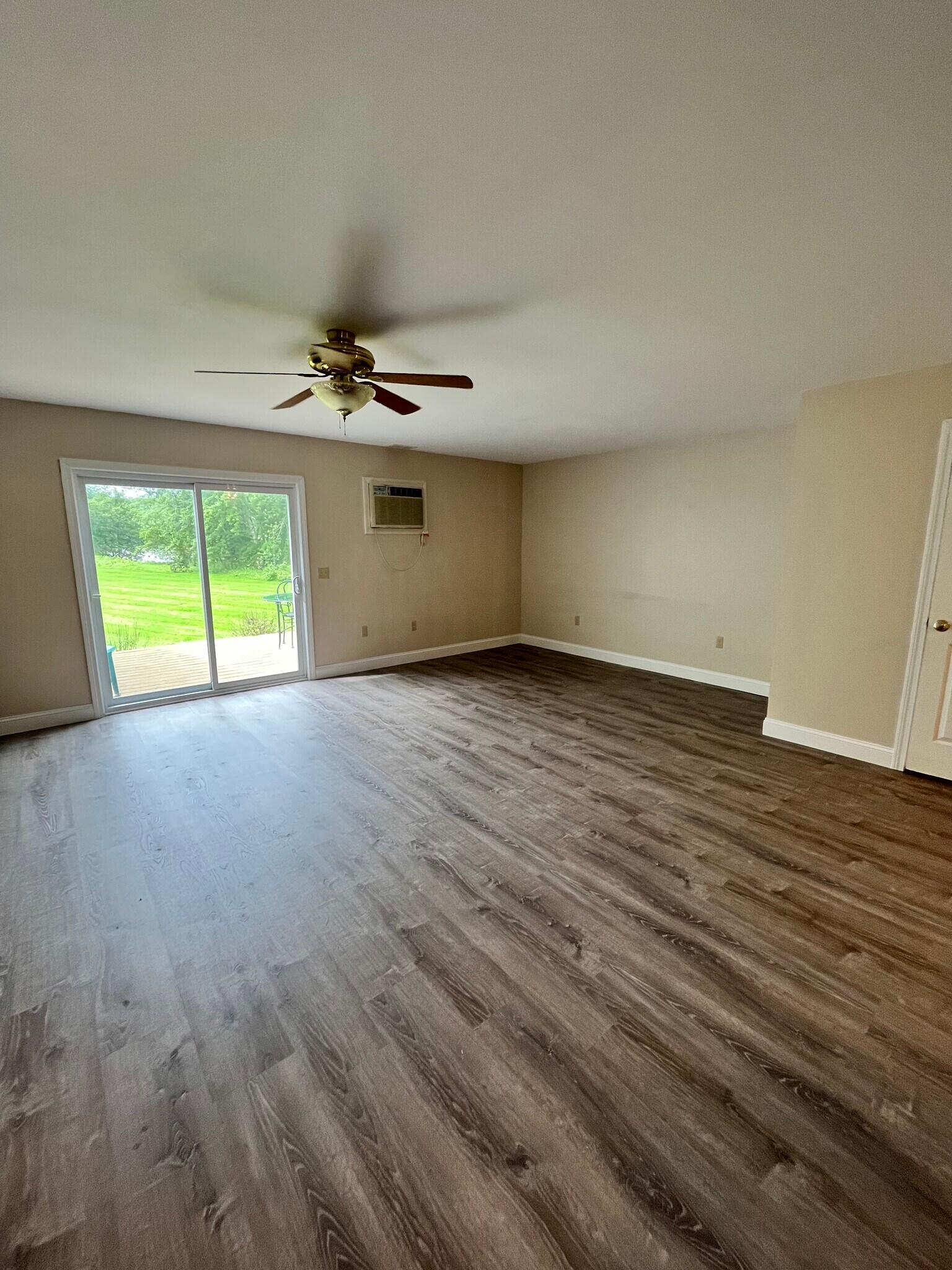 Building Photo - 70 Lamoille View Ln