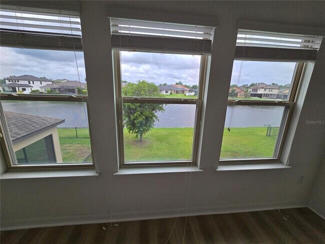 Building Photo - 11839 Cross Vine Dr