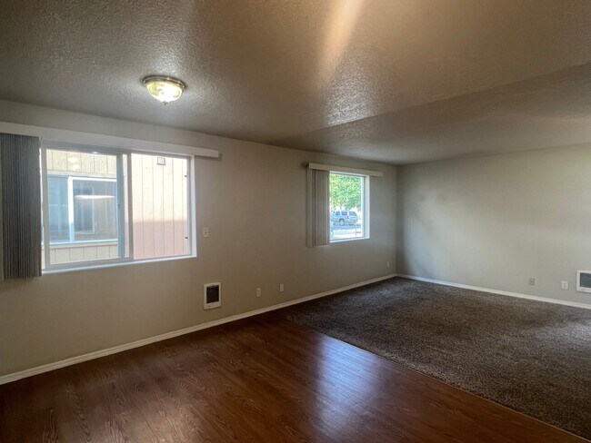 Building Photo - 1041 8th Ave