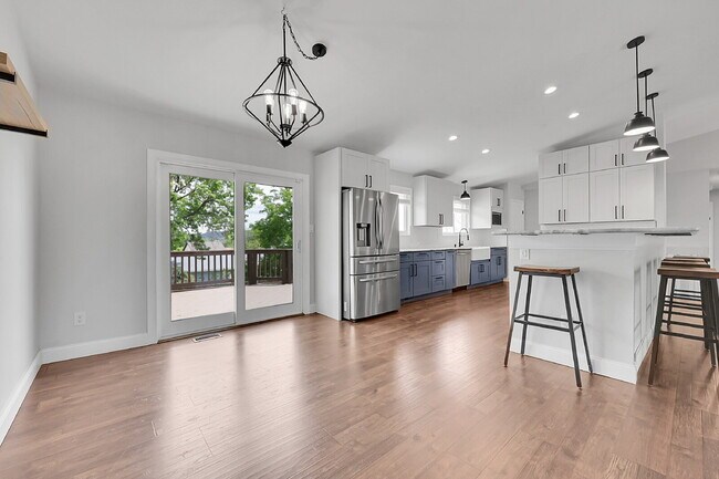Building Photo - $2,700.00 - 4 Beds, 2 Baths, Single Family...