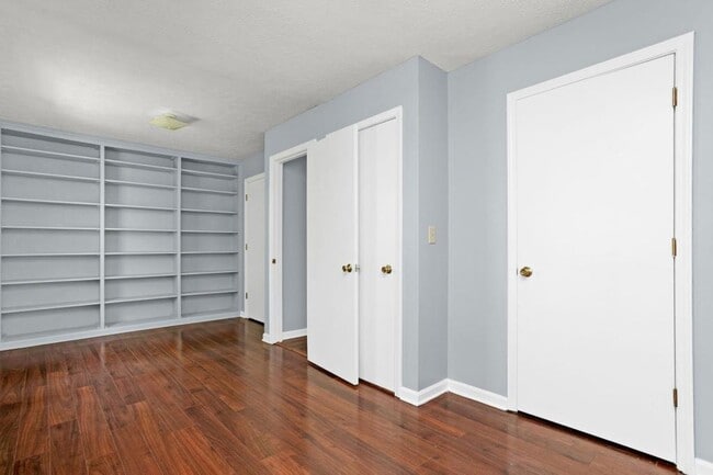 Building Photo - 110A Melanie Ln