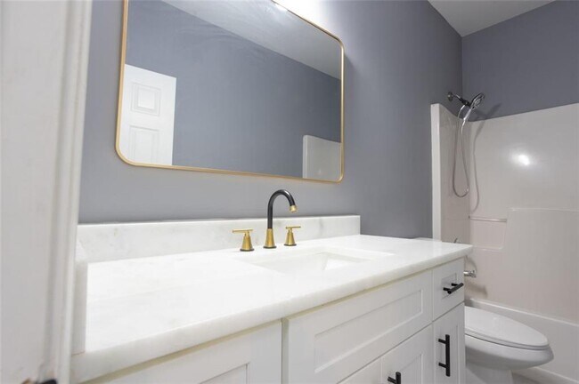 Building Photo - 4871 Pinnacle Dr