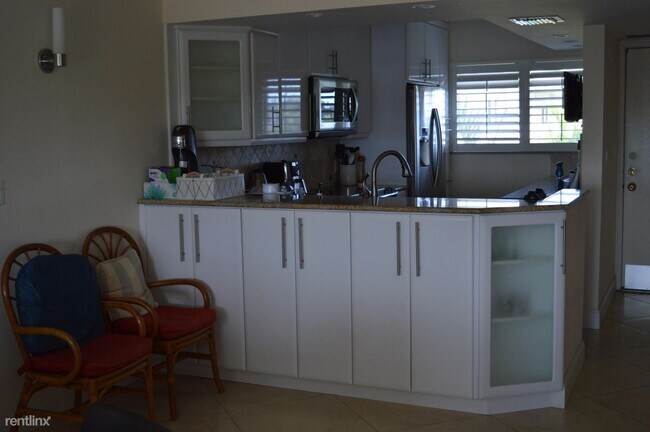 Building Photo - 2 br, 2.5 bath House - 3605 S Ocean Blvd A...