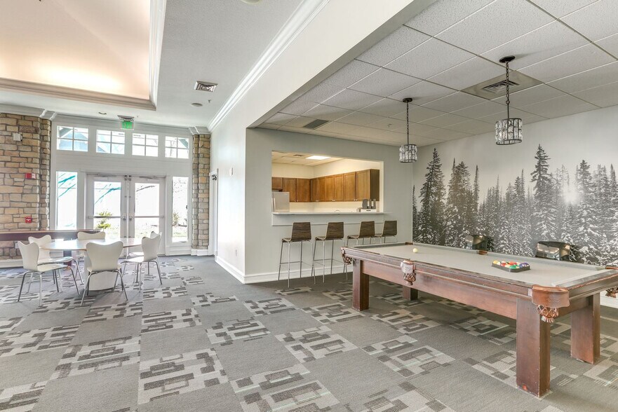 Building Photo - 1305 N Speer Blvd