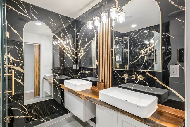 Building Photo - 7810 Nairn St