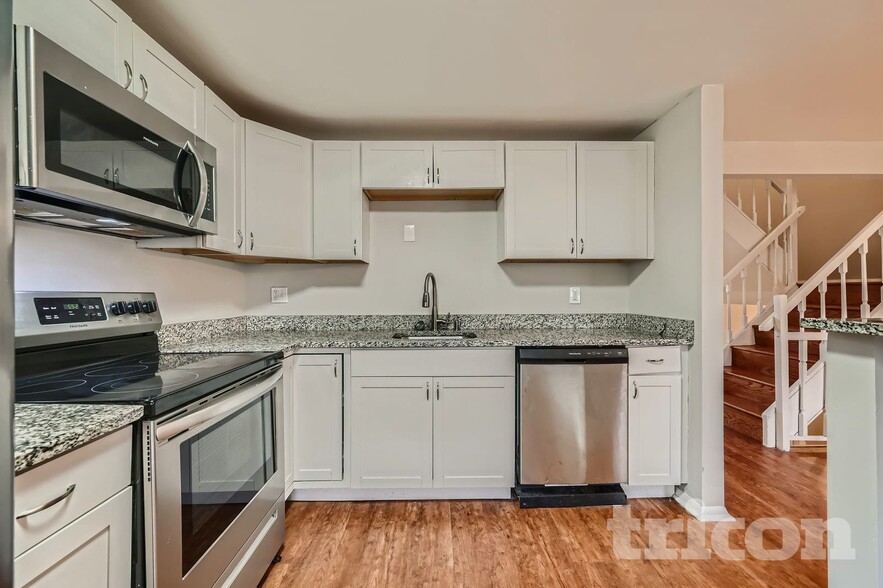 Building Photo - 12367 Boncrest Dr