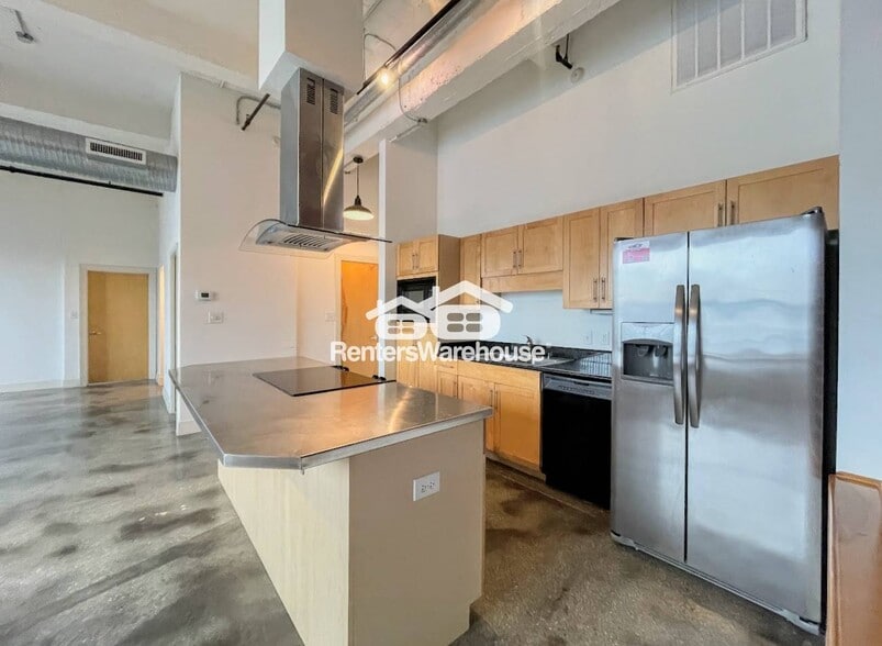 Building Photo - 500 Granby St