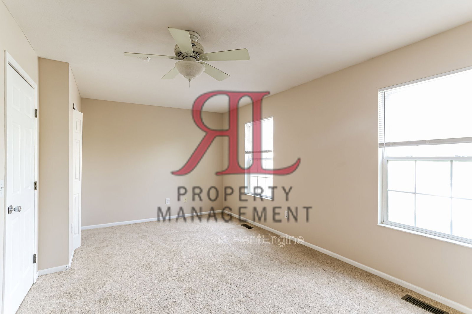 Building Photo - 323 Oxford Oak Dr