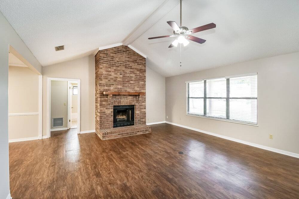 Building Photo - 970 Sandstone Dr