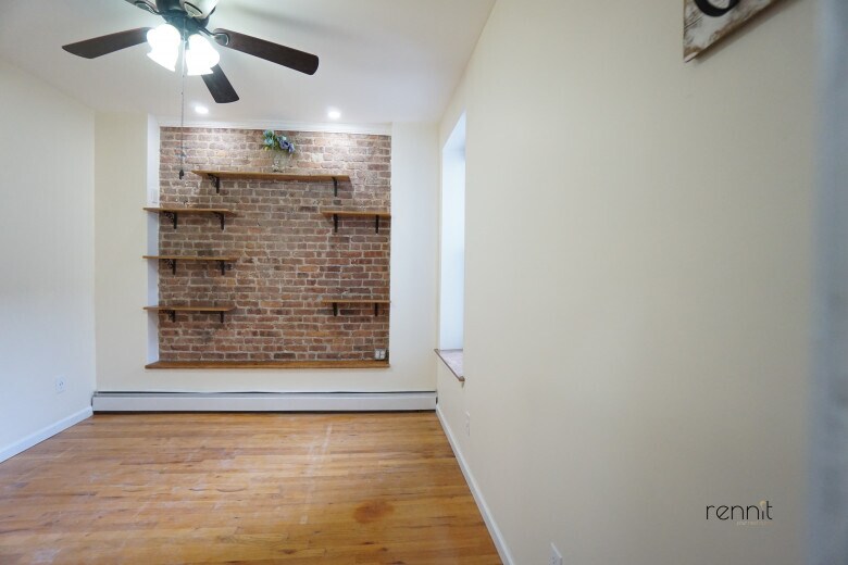 Building Photo - 310 Patchen Ave