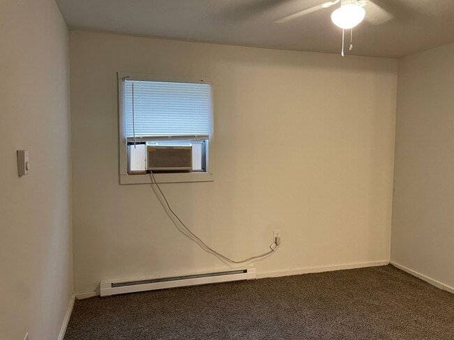 Building Photo - 3 BED, 2 BATH HOME LOCATED IN COUNTRY!