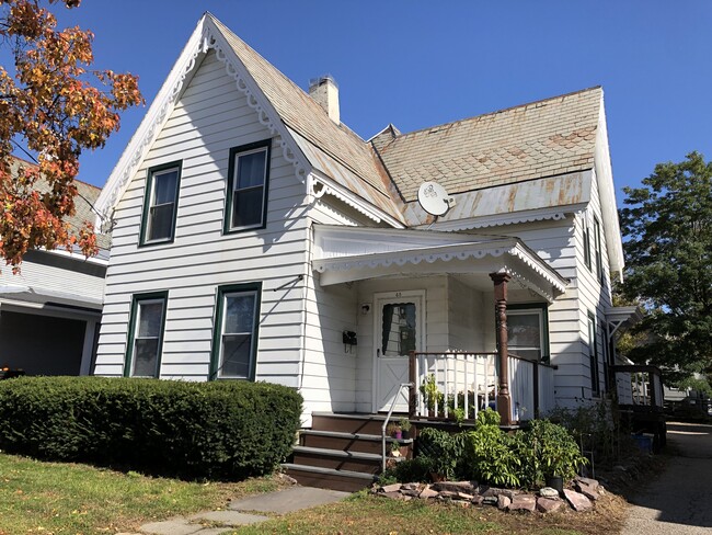 Building Photo - 48 Elmwood Ave