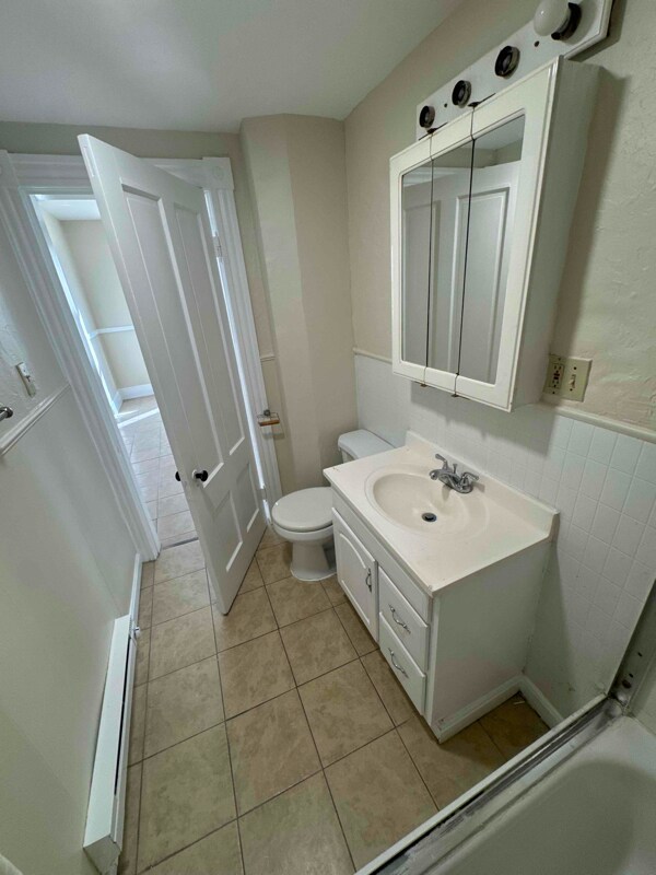 Building Photo - 60 Merrick St