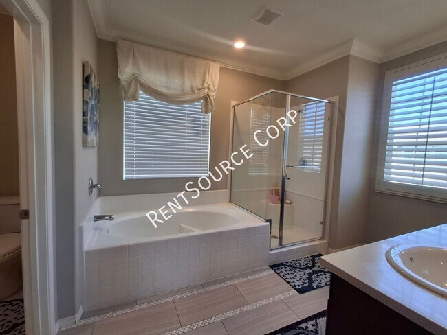 Building Photo - 24355 Verdugo Cir