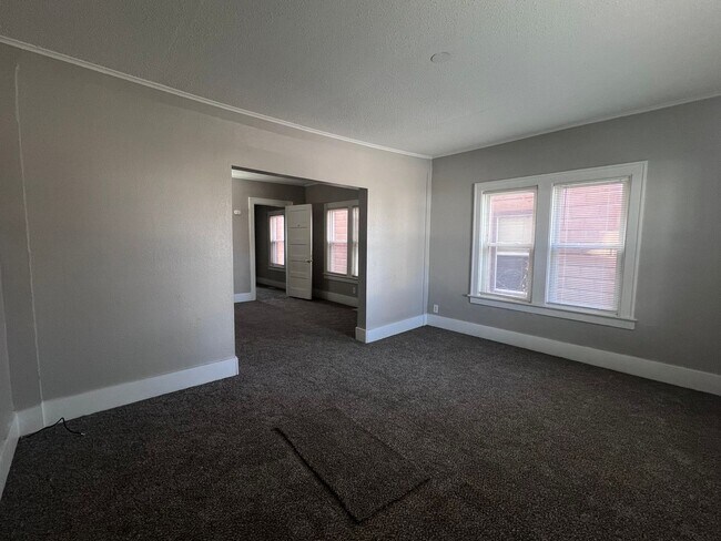 Building Photo - 1054 Ionia Ave SW