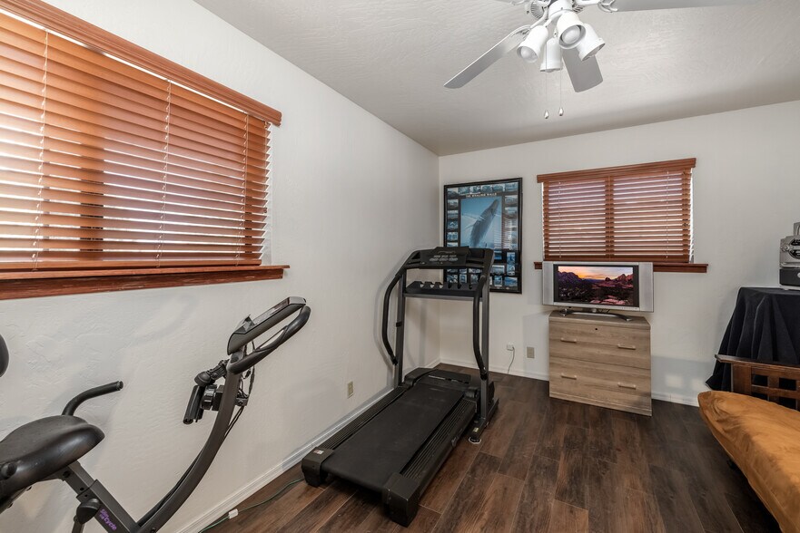 Building Photo - 1325 S Viejo Dr