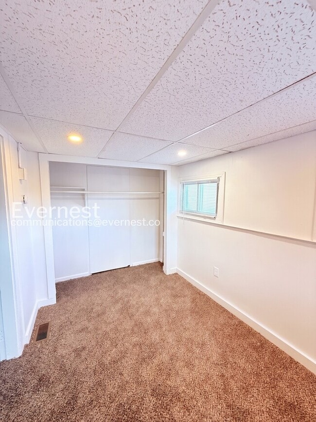 Building Photo - Charming Home with Fenced Yard & Hookups / 3 Beds & 1 Bath / Voucher Accepted / Pets Not Allowed ...