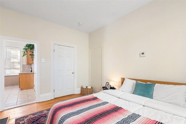 Building Photo - 1402 Westminster St