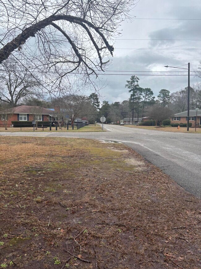 Building Photo - 232 Pinckney St