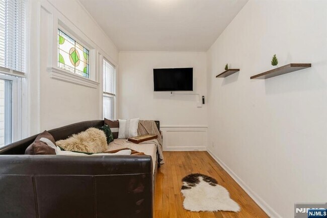 Building Photo - 41-43 Poe Avenue Unit 1