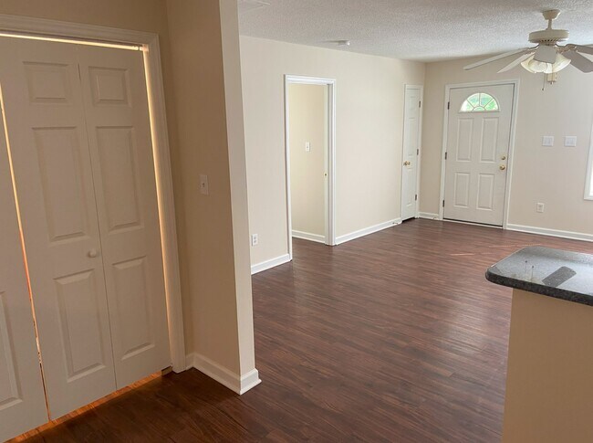 Building Photo - 1515 Barbour Rd