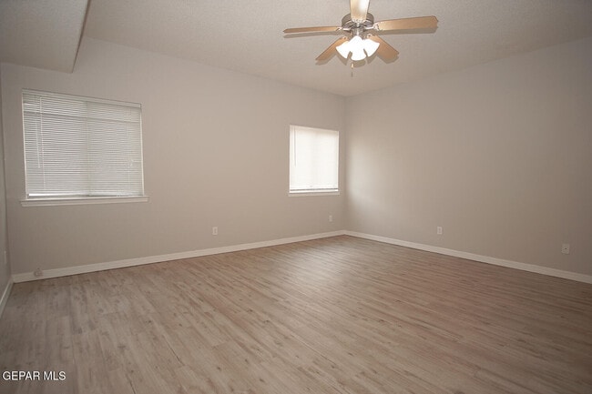 Building Photo - 1532 Century Plant Dr